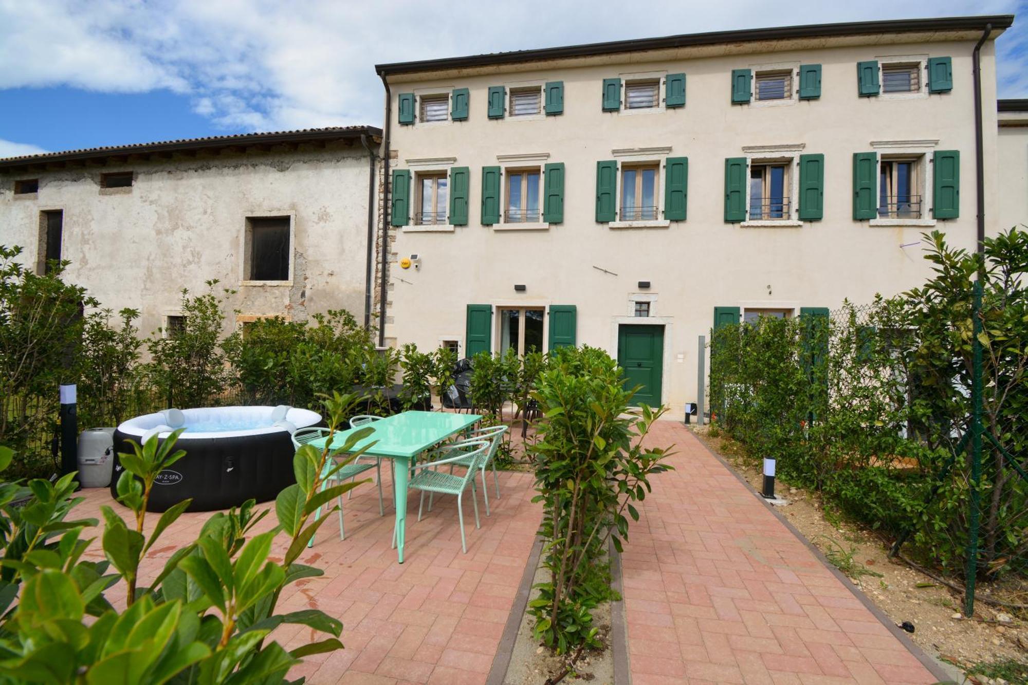 Residence Corte Bellebarbe Rivoli Veronese 外观 照片